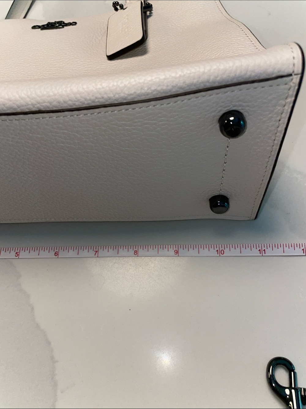 Coach Charlie Carryall 29529 off white leather bag. - Picture 9 of 10